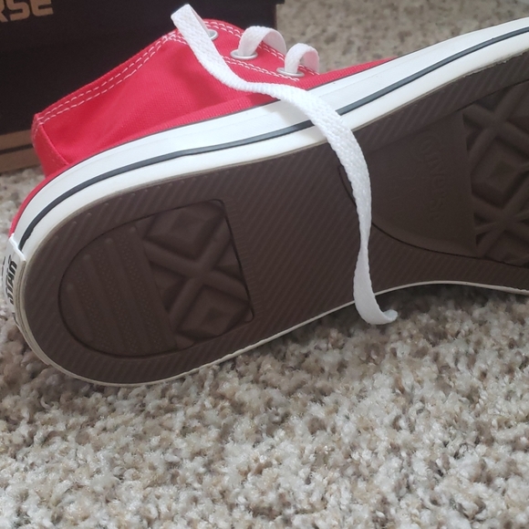 Converse red high tops - Picture 3 of 3